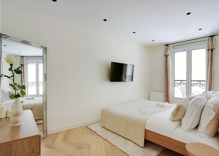 Bellesfeuilles - Terrasse Apartment *